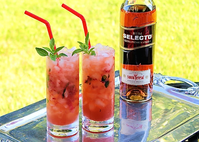 Mojito de fresa y albahaca - SAVOIR FAIRE by enrilemoine Mojito de fresa y albahaca