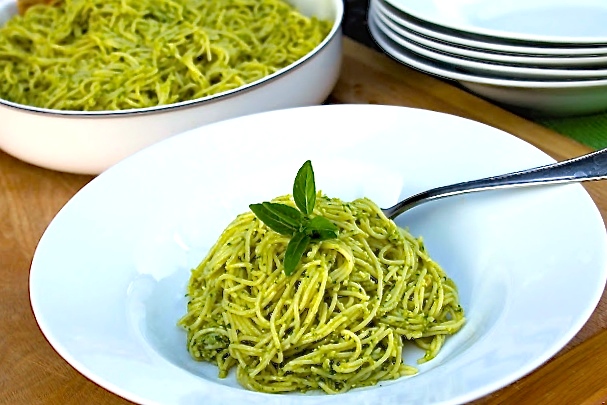 Pesto Alla Genovese Basil Pine Nuts Pesto Enrilemoine