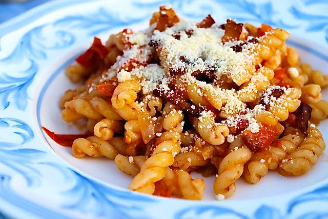 Pasta all'amatriciana - Enri Lemoine