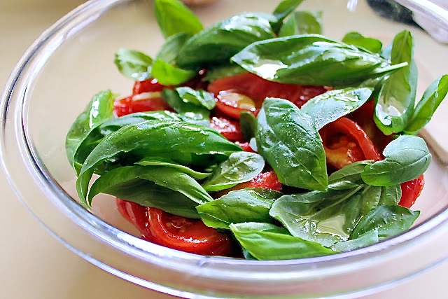 Pasta salad with raw filetto di pomodoro - SAVOIR FAIRE by enrilemoine fresh basil and tomatoes to make pasta salad with raw filetto di pomodoro