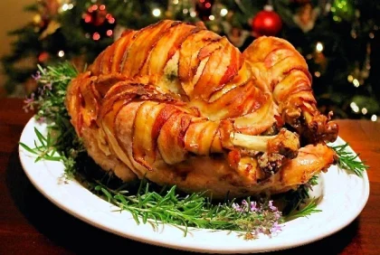 bacon wrapped turkey,bacon-wrapped roasted turkey recipe,bacon-covered roasted turkey,How to make the Best Roasted Bacon-Wrapped Turkey