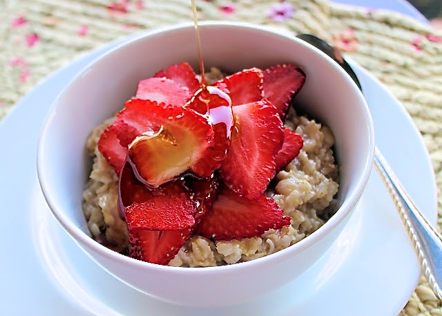 Agua de avena con fresa, Acompaña tu comida con esta refrescante AGUA de  AVENA con FRESA ¡Con ingredientes que ya tienes en casa!