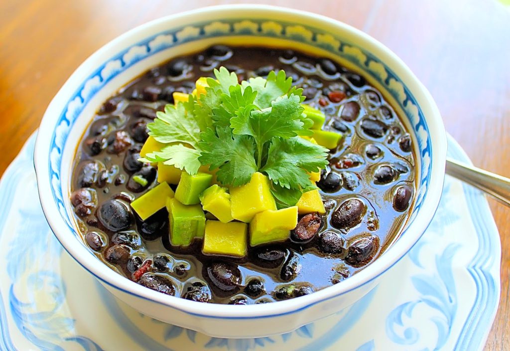 Sopa de frijoles negros - Enri Lemoine