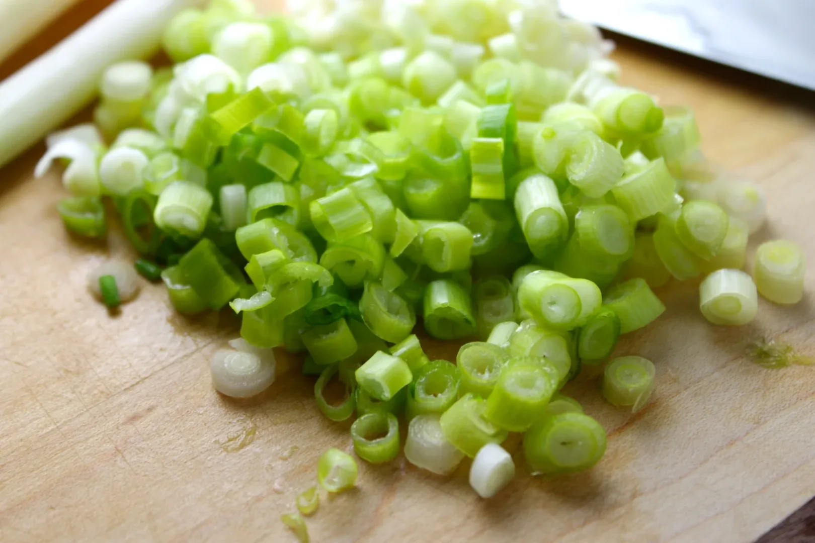 Green onion to make tabouli byenrilemoine