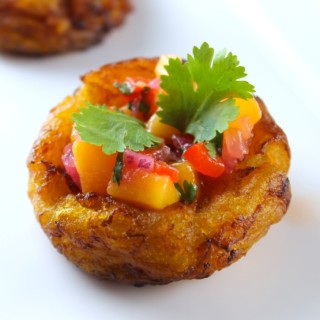 Cestitas de plátano con salsa de mango - SAVOIR FAIRE by enrilemoine
