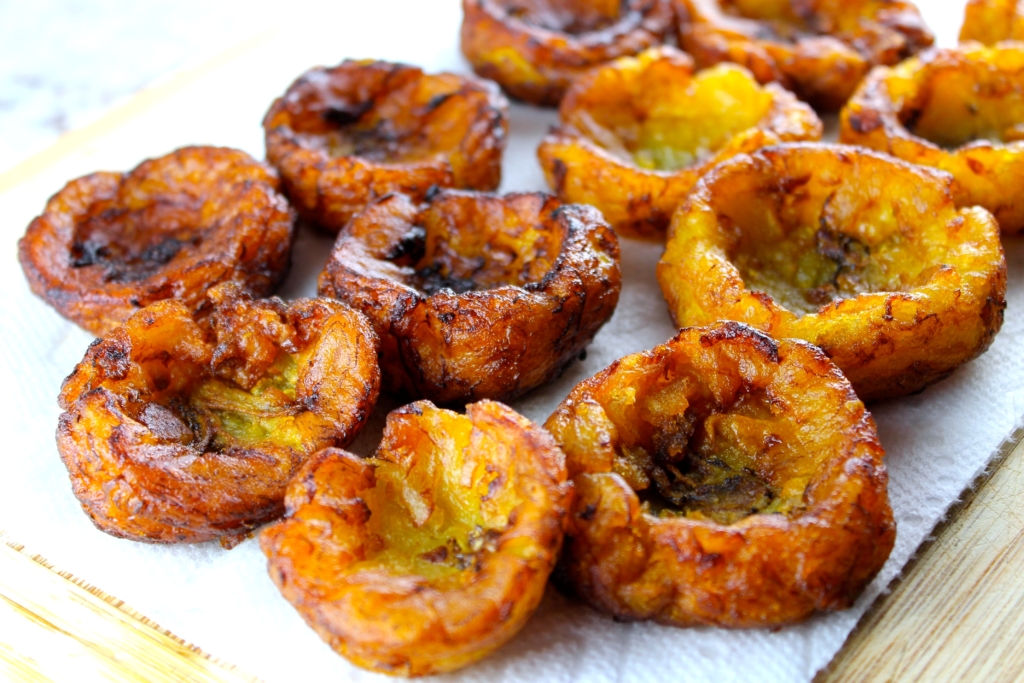 Cestitas de plátano con salsa de mango - SAVOIR FAIRE by enrilemoine Cestitas de plátano con salsa de mango - SAVOIR FAIRE by enrilemoine