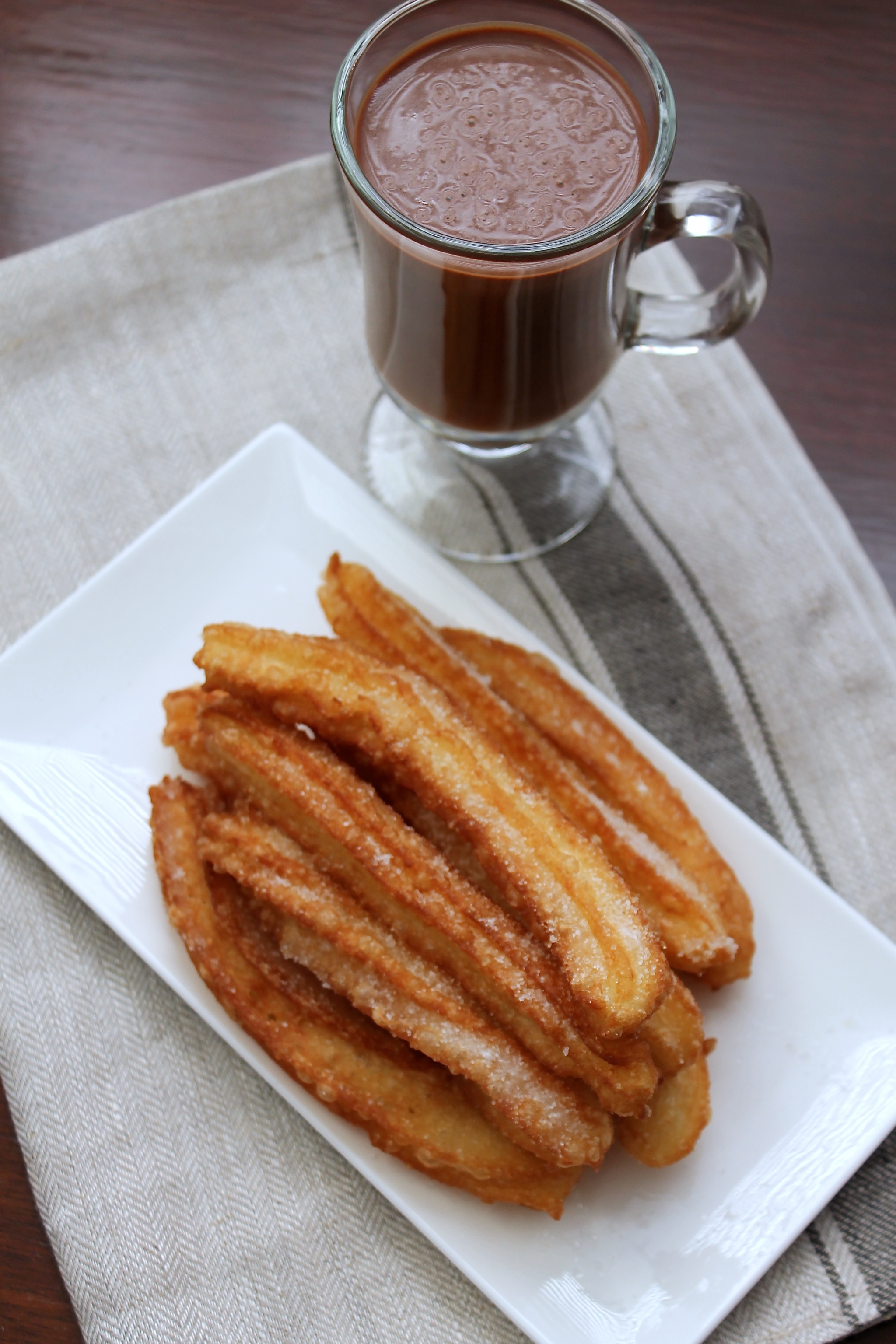 Churros con chocolate caliente - Enri Lemoine