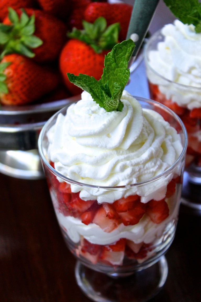 strawberries with goat cheese mousse