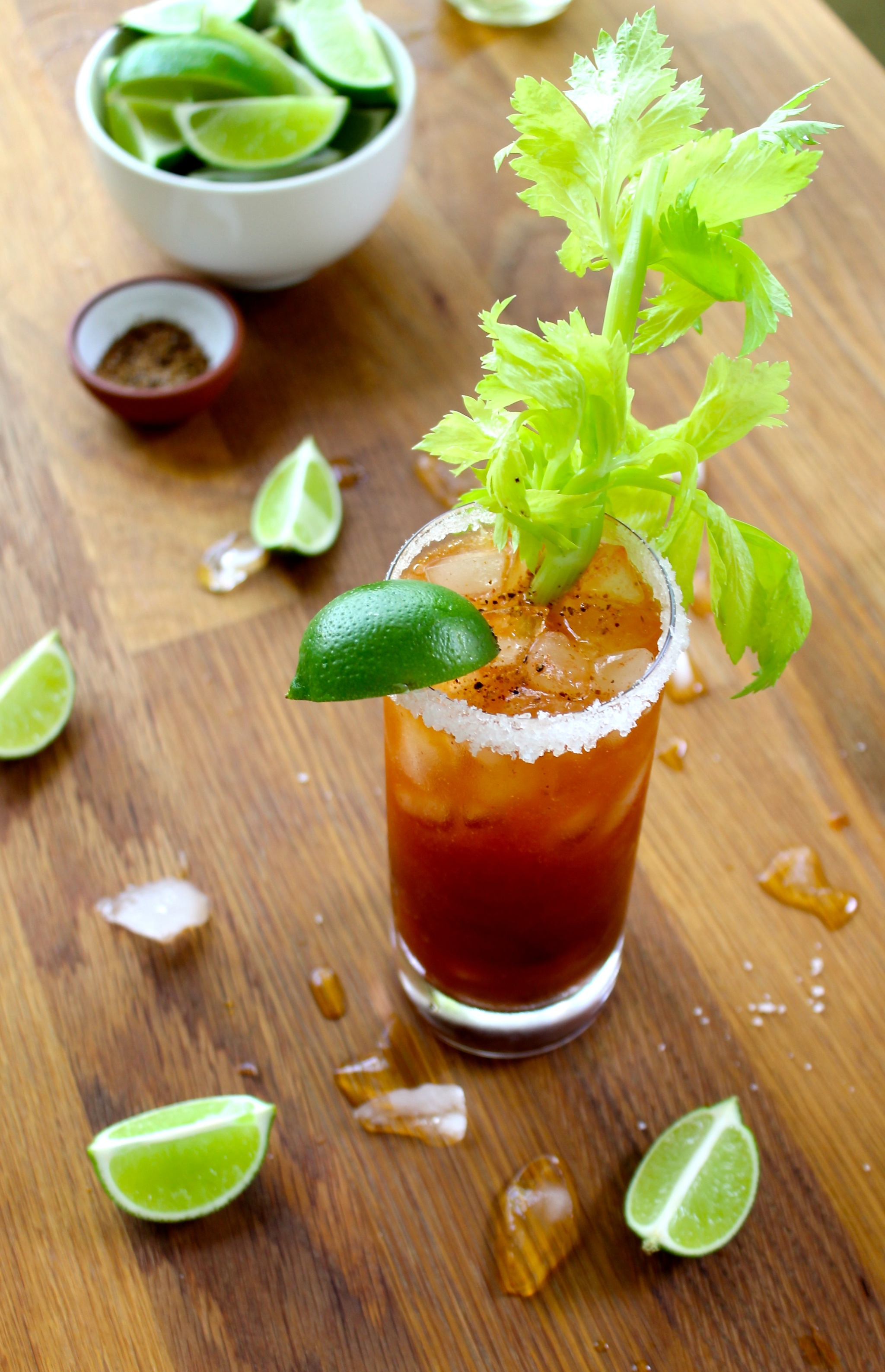 Cómo hacer una michelada y clamacheve (o vaso michelado y michelada con  clamato) - Pizca de Sabor