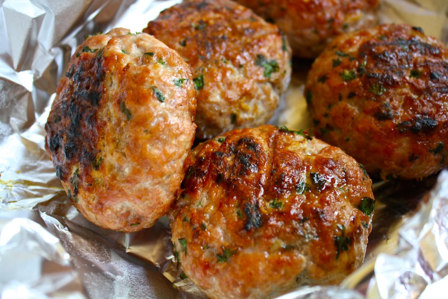 Grilled Pork Loin Burgers + VIDEO EnriLemoine