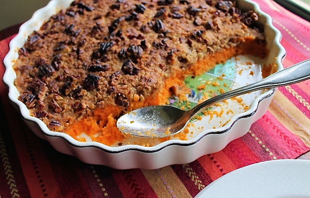 Sweet potato casserole with pecan strteusel by enrilemoine