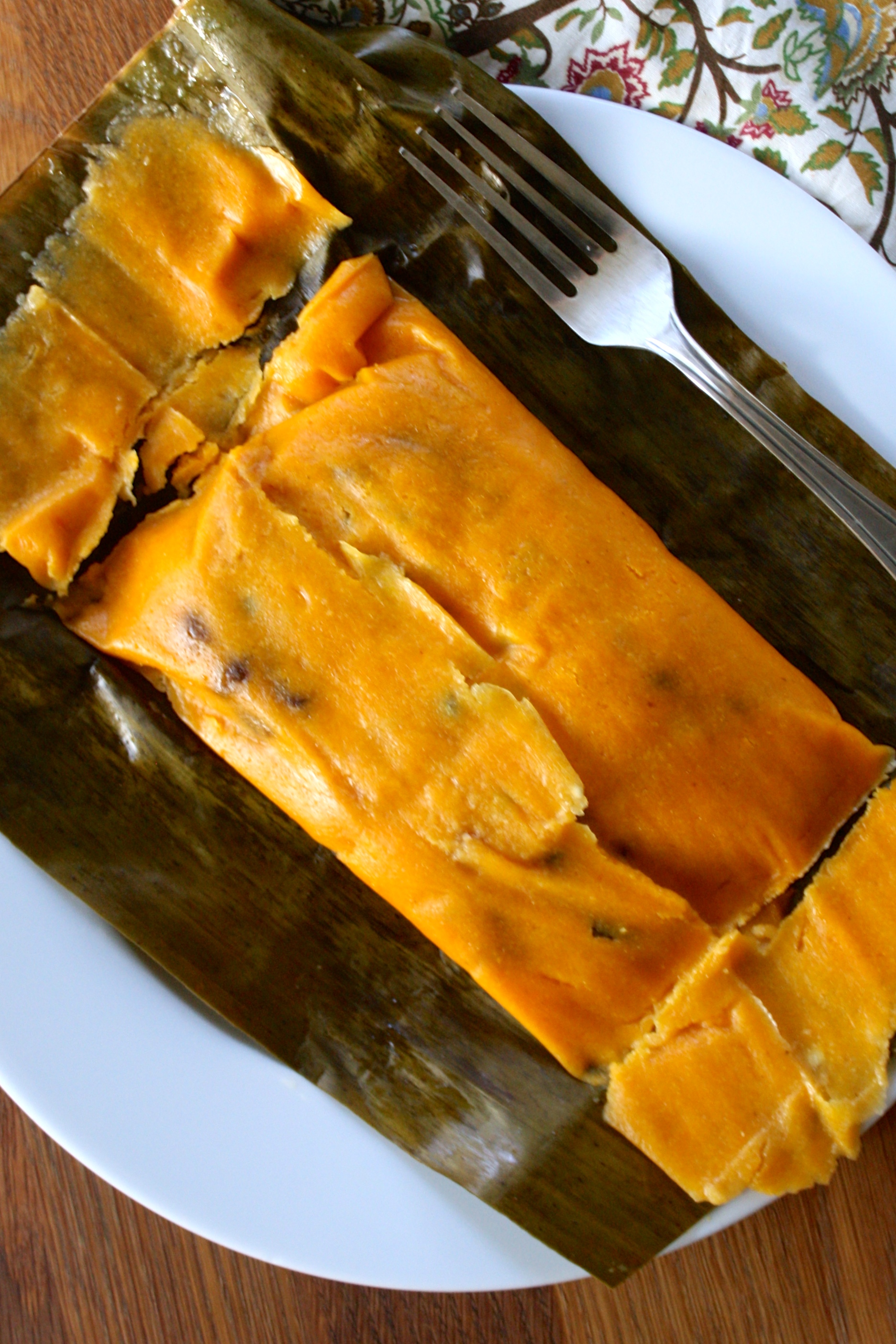 Imperdibles, así son estas hallacas vegetarianas que como su nombre lo dice están hechas con un guiso de vegetales. Haz clic para la receta #enrilemoine #hallacas #hallacasvegetarianas #guisodehallacavegetariano #cocinavenezolana #recetadeNavidad