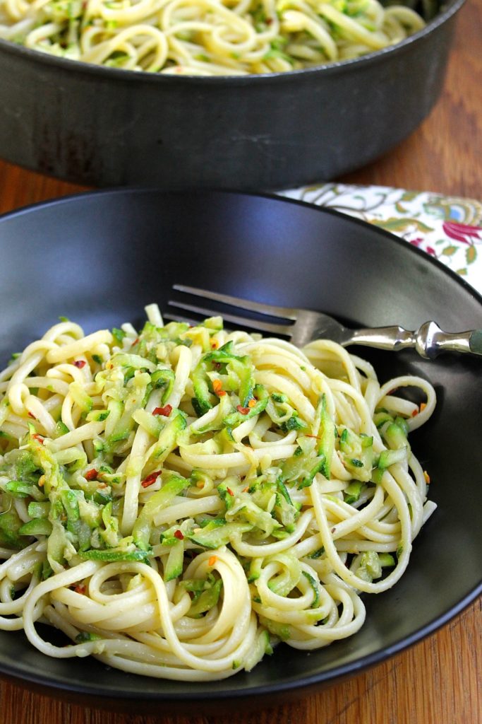 Anchovy and zucchini linguine by enrilemoine