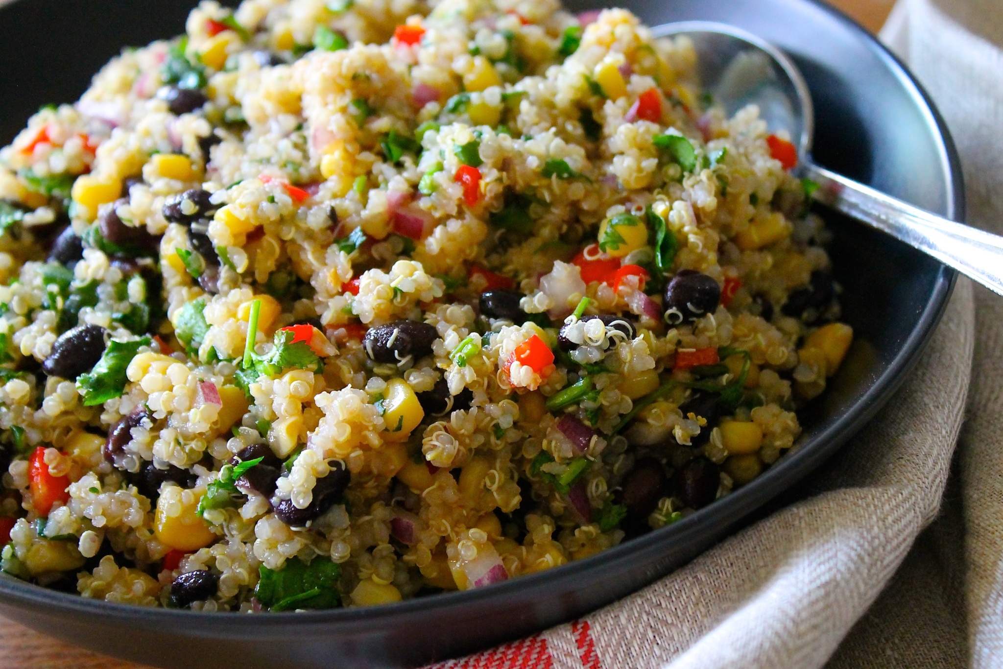 Zesty Latin Quinoa Salad + VIDEO - EnriLemoine