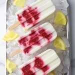 Helados de yogurt con frambuesa y limón