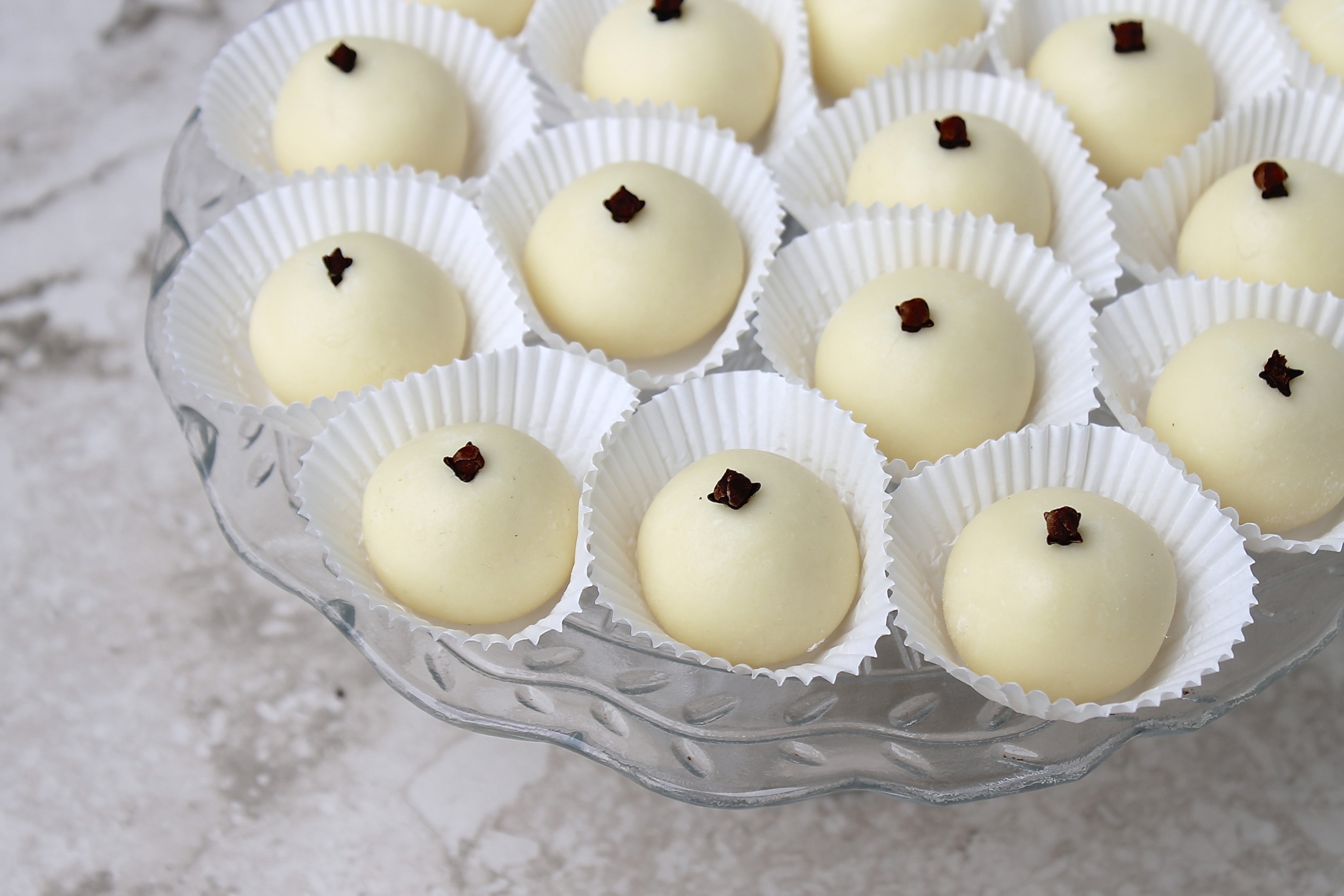 Vnezuelan Milk truffles by enrilemoine