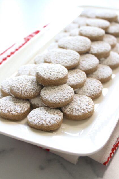 Venezuelan almond cookies