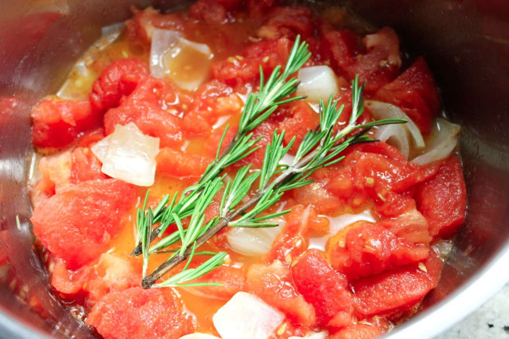 Tomato and rosemary soup - SAVOIR FAIRE by enrilemoine tomato and rosemary soup