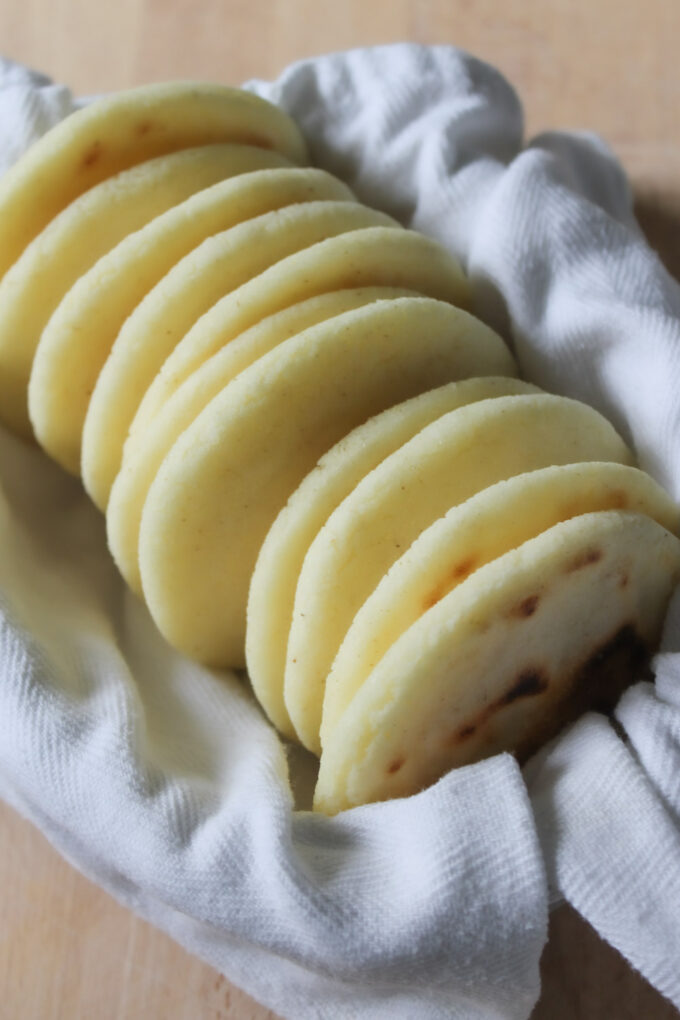 traditional venezuelan food arepa