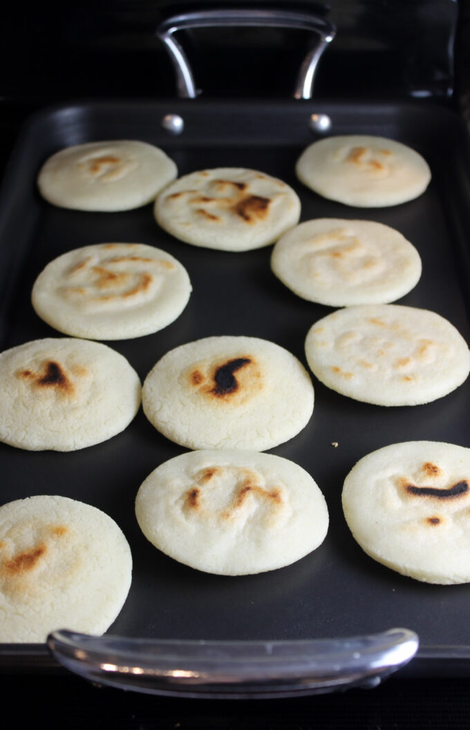 traditional venezuelan food arepa