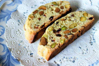 pistachio and cranberry biscotti