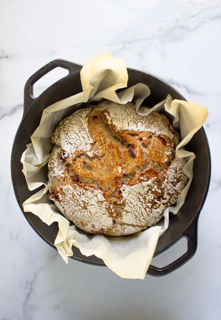 Delicious No-Knead Cranberry Walnut Bread for Your Baking Season