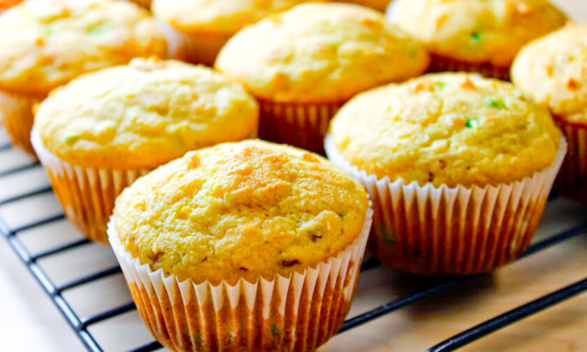 Jalapeño and Cheddar Cornbread Muffins by enrilemoine