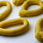 Mandocas de plátanos listas para freír.