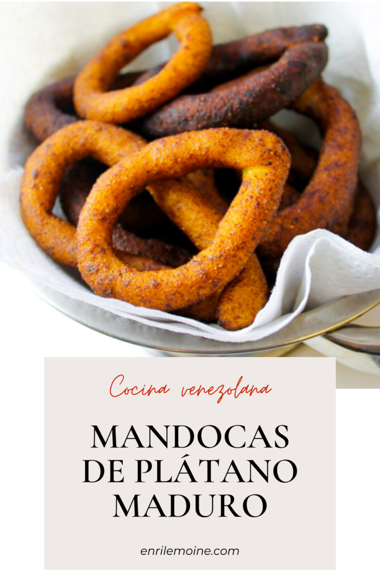 mandocas de plátano maduro.